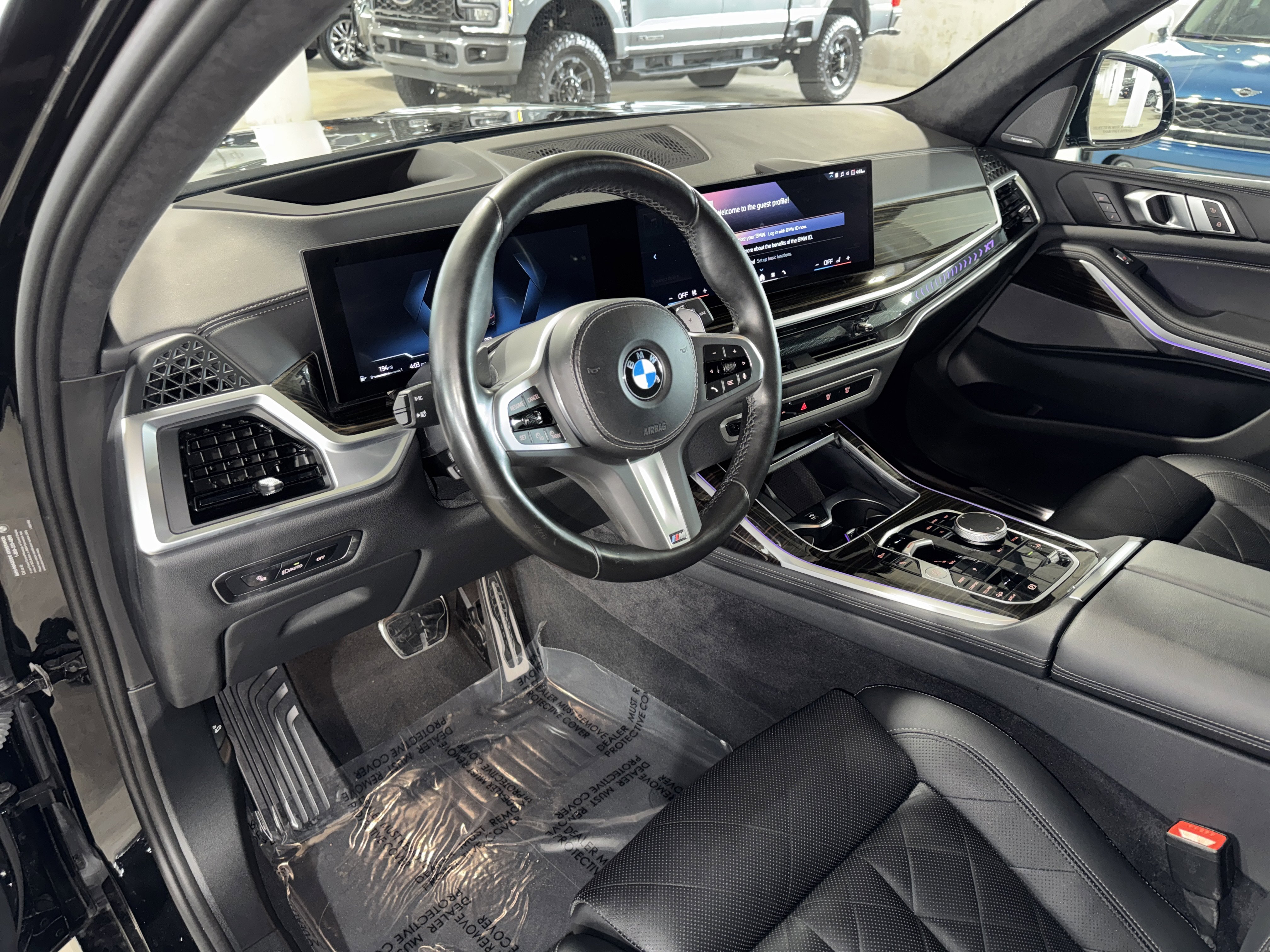 Certified 2025 BMW X7 xDrive40i w/ M Sport Package image 21