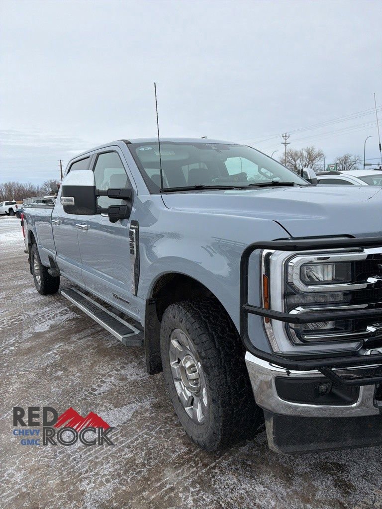 Used 2025 Ford F350 Lariat w/ Chrome Package image 25