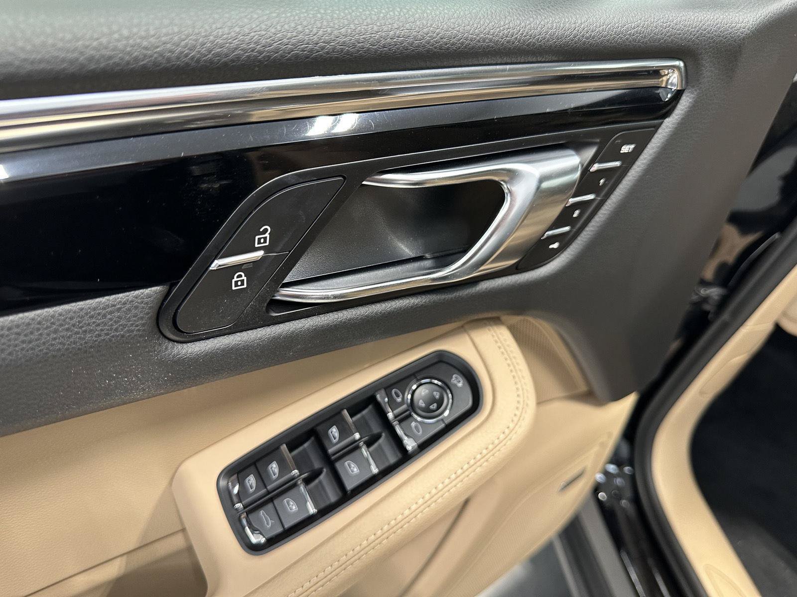 New 2026 Porsche Macan AWD/4WD image 16