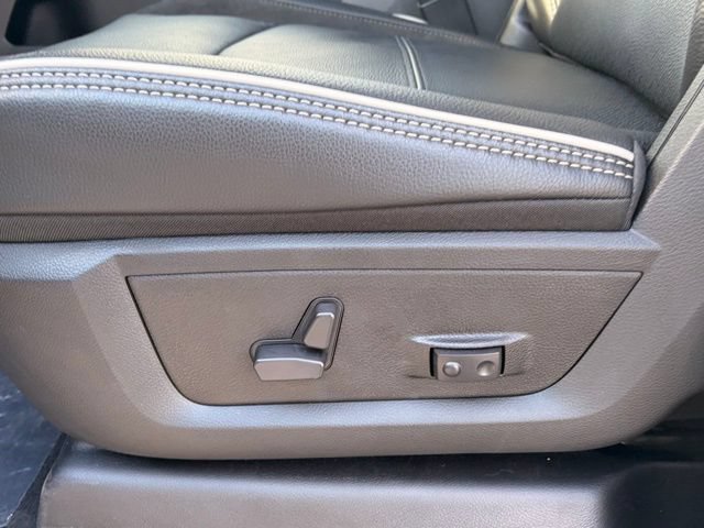 New 2026 RAM 3500 Laramie AWD/4WD image 17