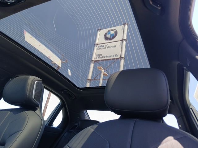 New 2025 BMW 740i w/ Executive Package image 29