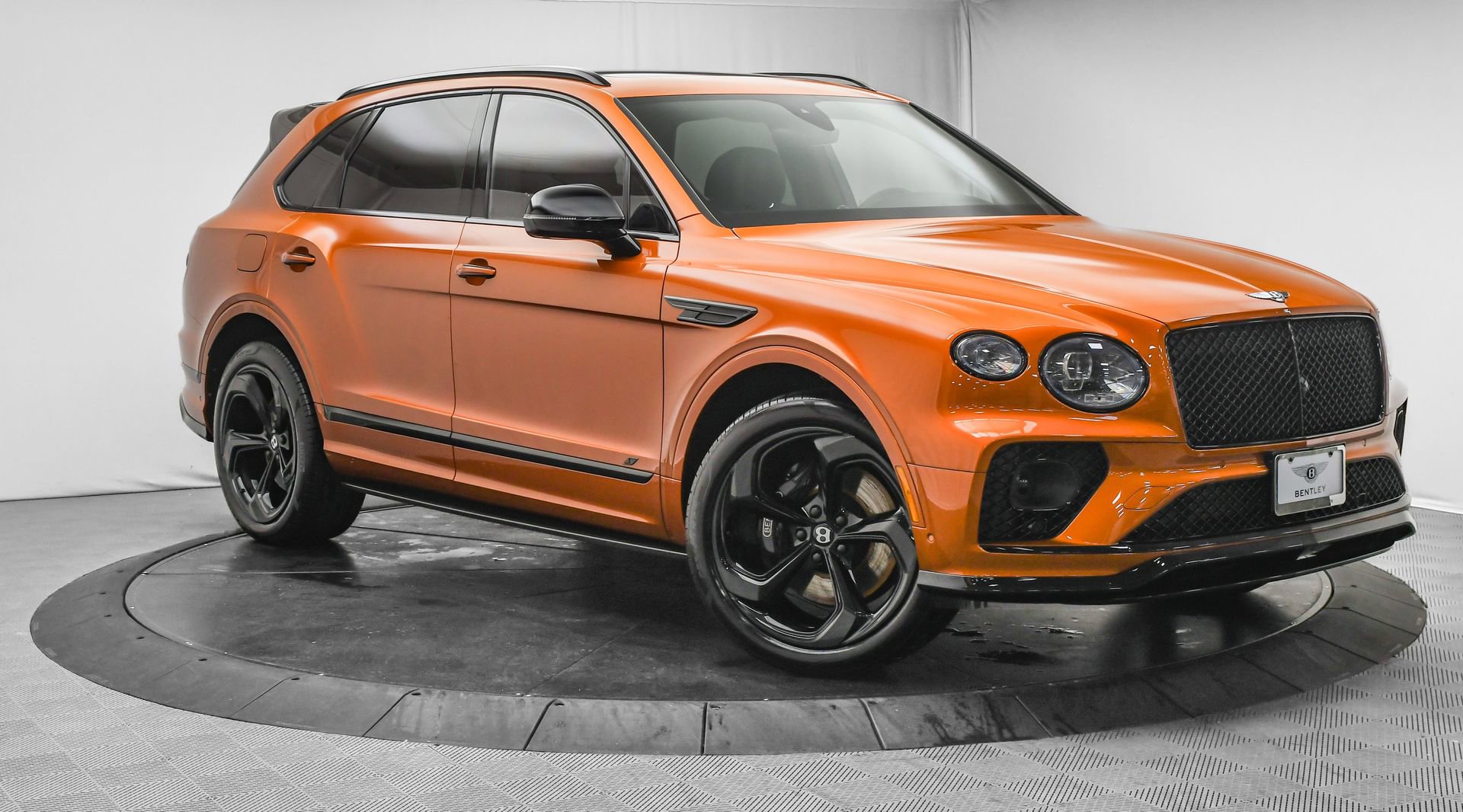 Certified 2022 Bentley Bentayga image 1