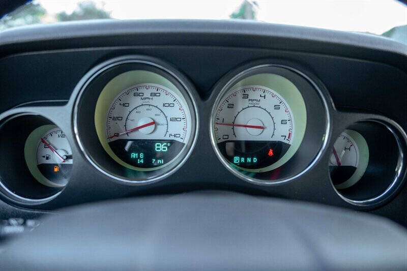 Used 2013 Dodge Challenger SXT RWD image 12