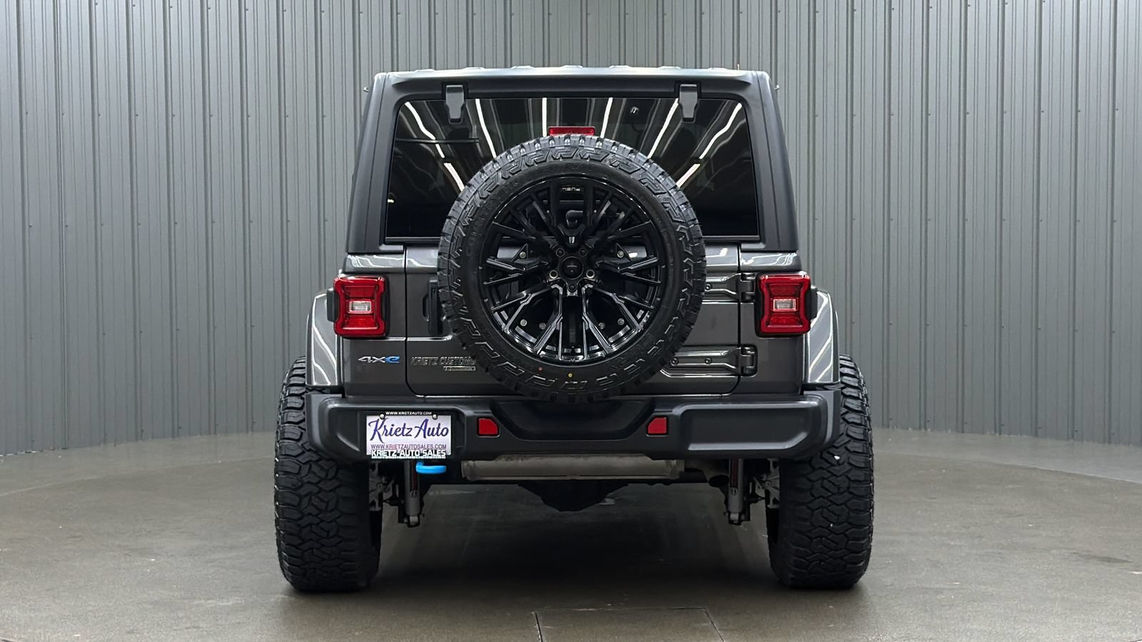 Used 2023 Jeep Wrangler Unlimited Sahara w/ Cold Weather Group AWD/4WD image 4