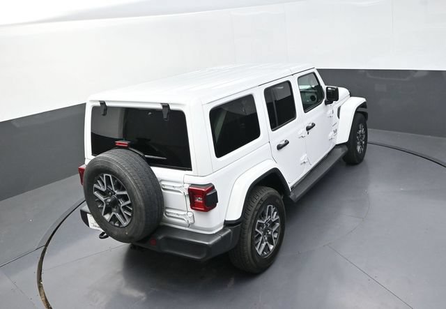 Used 2024 Jeep Wrangler Unlimited Sahara AWD/4WD image 17