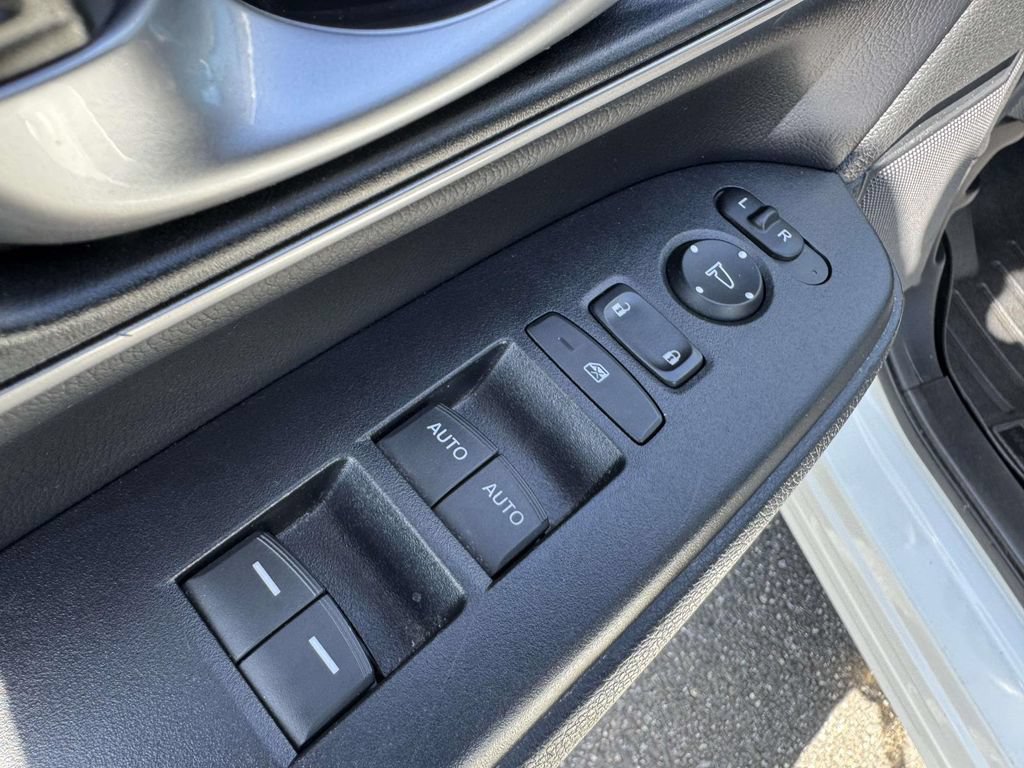 Used 2018 Honda CR-V EX-L image 18