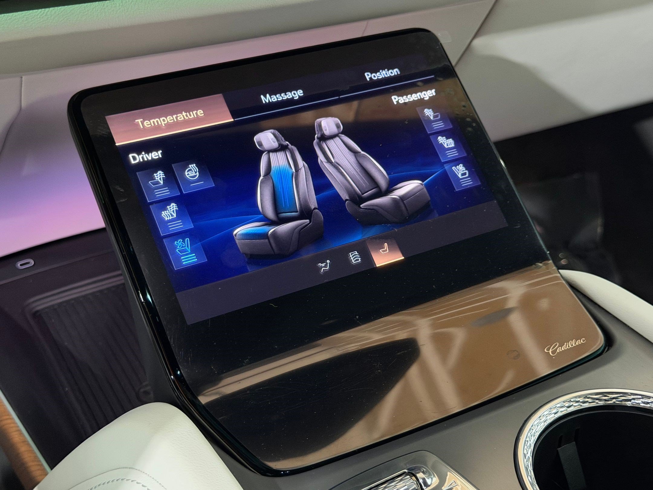 New 2026 Cadillac Vistiq Luxury AWD/4WD image 38