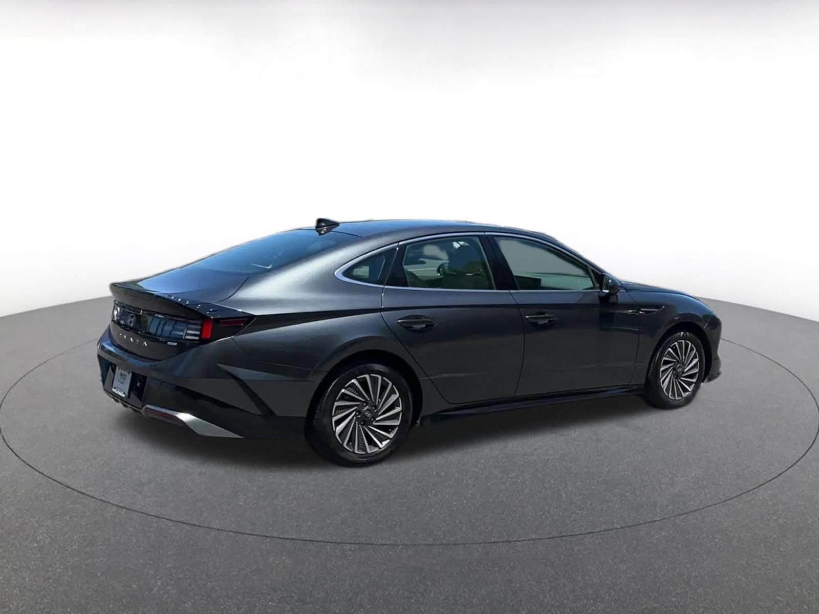 Used 2025 Hyundai Sonata SEL FWD image 14
