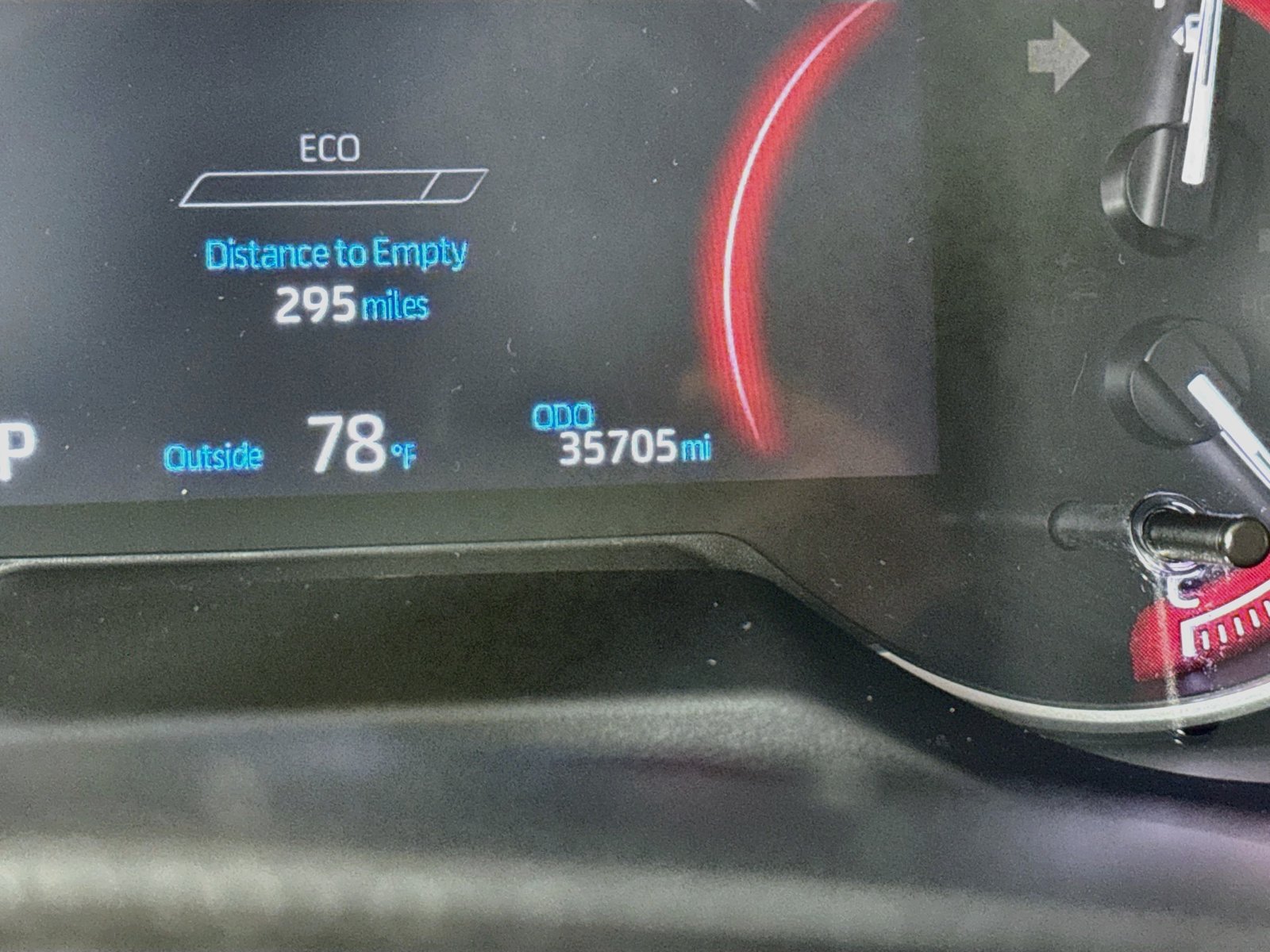 Certified 2025 Toyota RAV4 LE AWD/4WD image 30