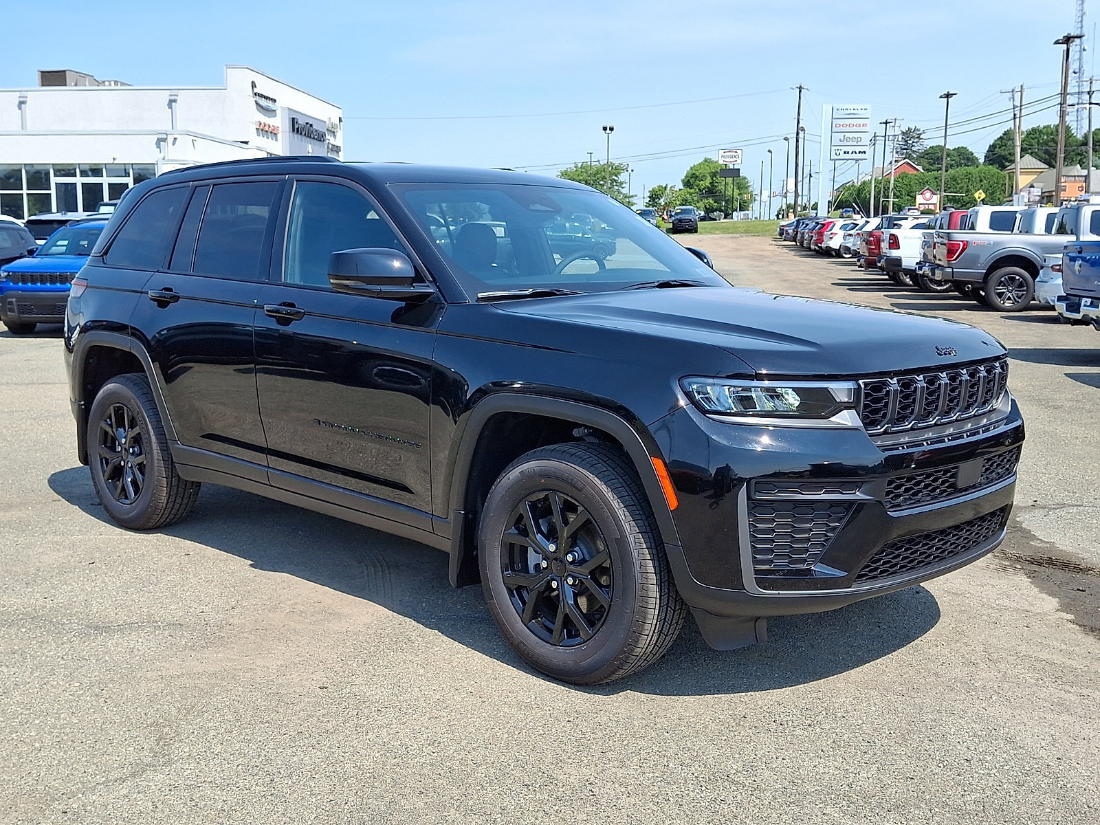 New 2026 Jeep Grand Cherokee Altitude