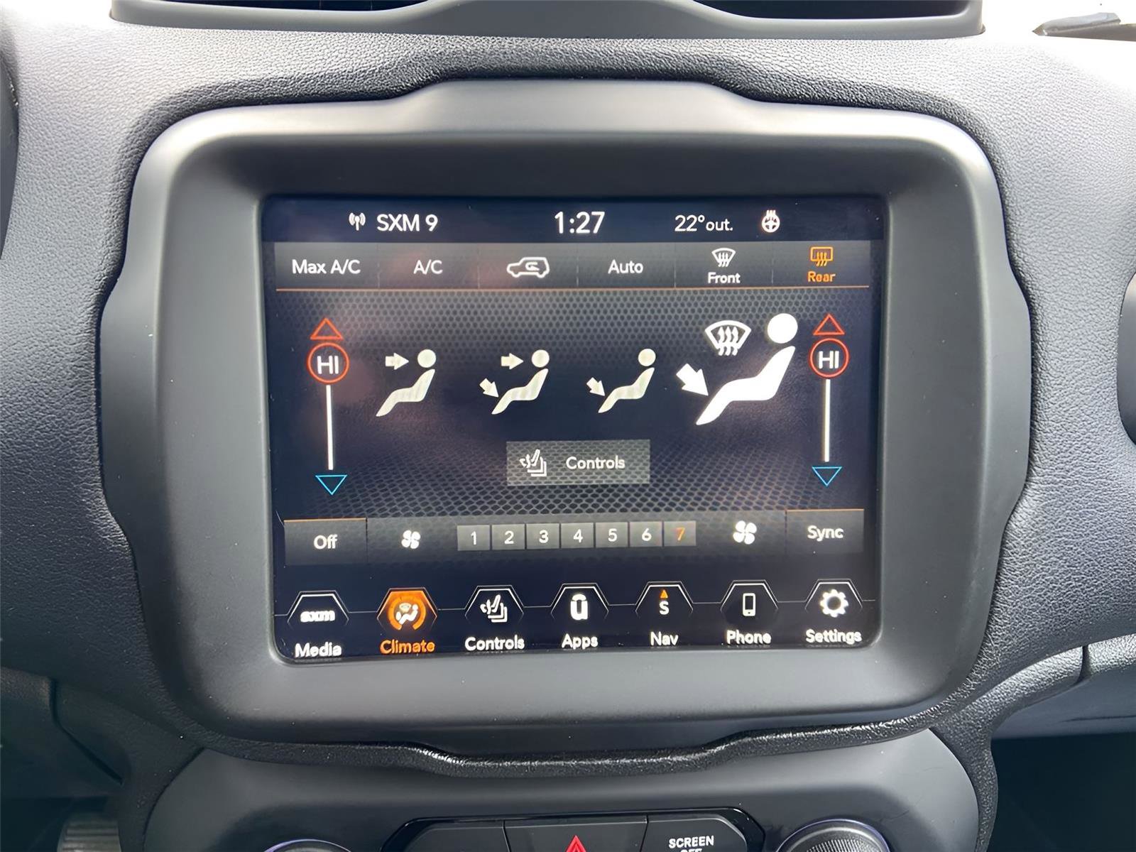 Used 2020 Jeep Renegade Altitude image 27