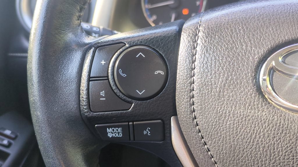Used 2016 Toyota RAV4 XLE AWD/4WD image 19