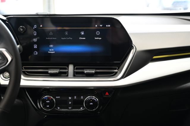 New 2026 Chevrolet Trax LT w/ Driver Confidence Package FWD image 14