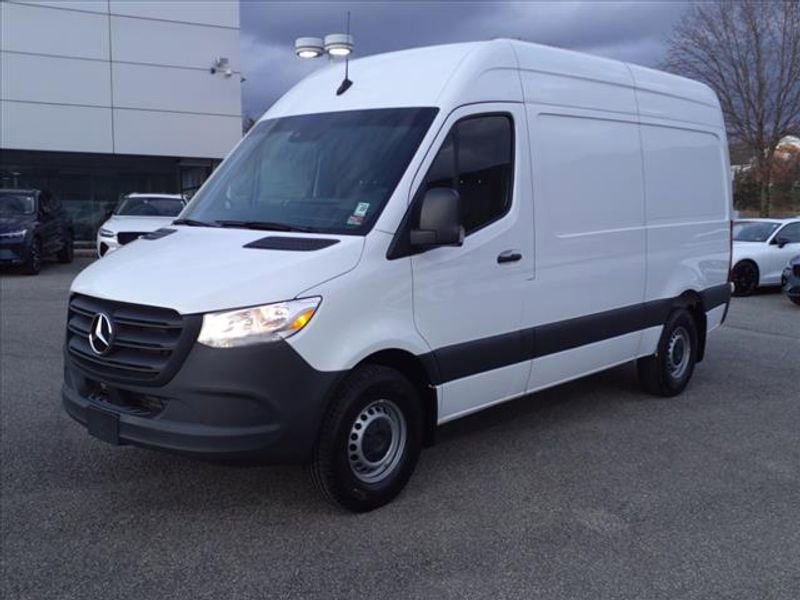 Used 2024 Mercedes-Benz Sprinter 2500 image 8