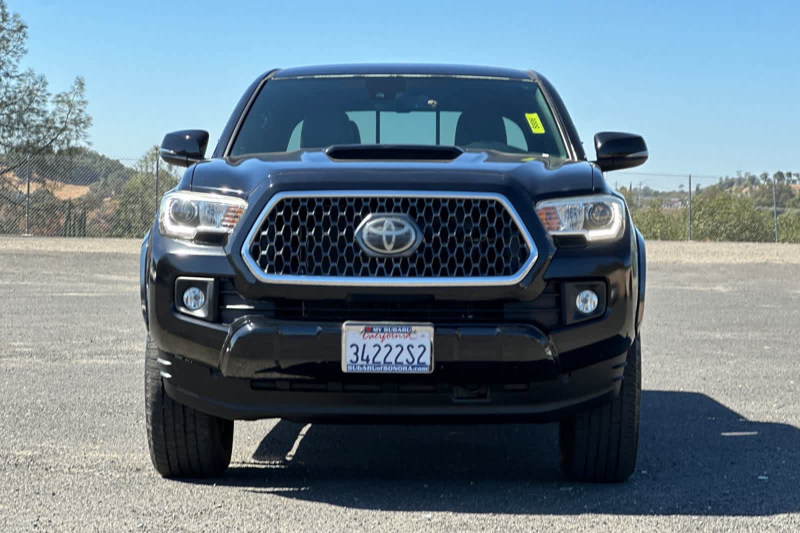 Used 2019 Toyota Tacoma TRD Sport w/ Technology Package AWD/4WD image 8