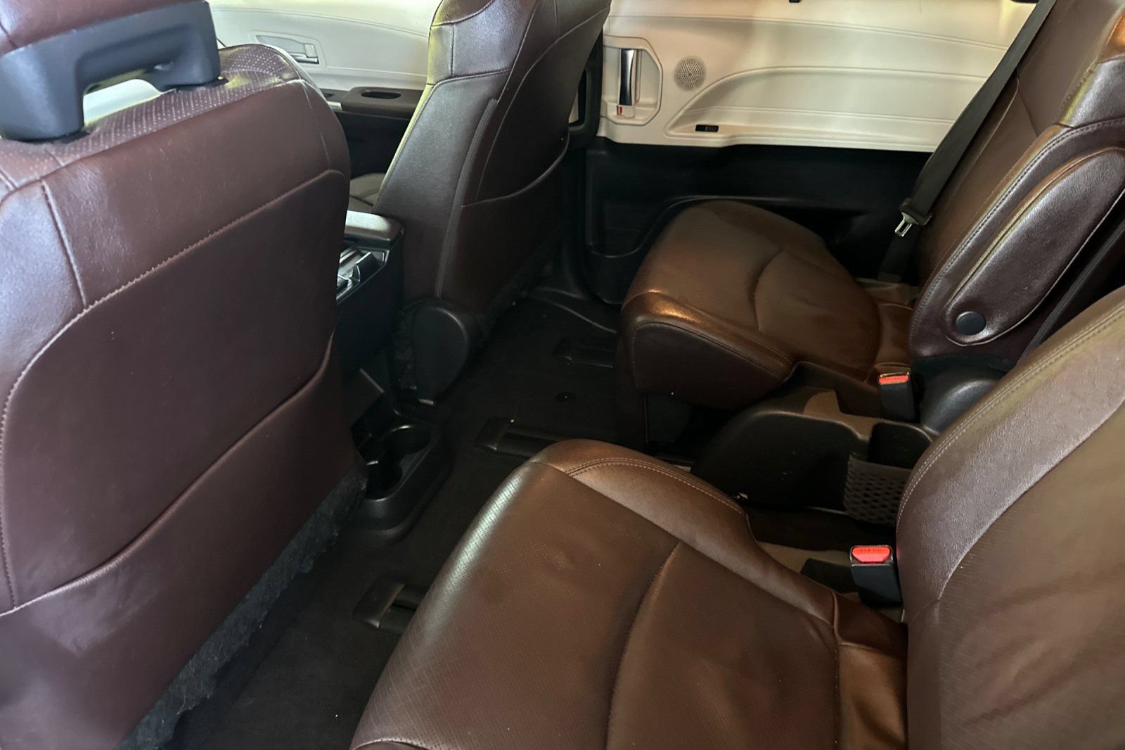 Certified 2024 Toyota Sienna Platinum AWD/4WD image 12