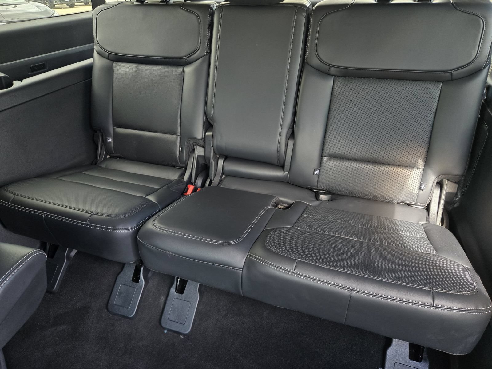 Used 2026 Ford Expedition Max Platinum AWD/4WD image 32