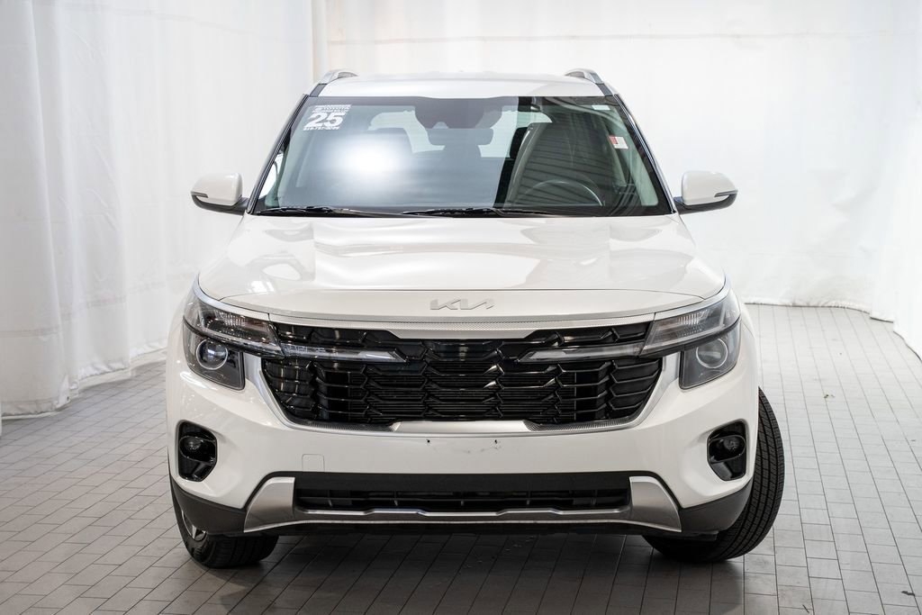 Used 2025 Kia Seltos S image 2