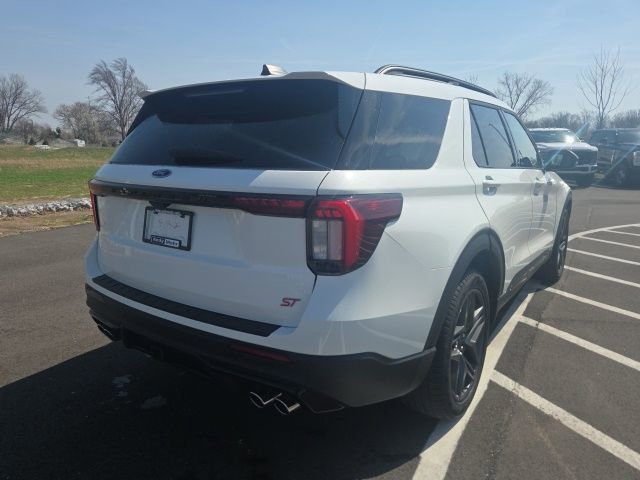 Used 2025 Ford Explorer ST AWD/4WD image 8