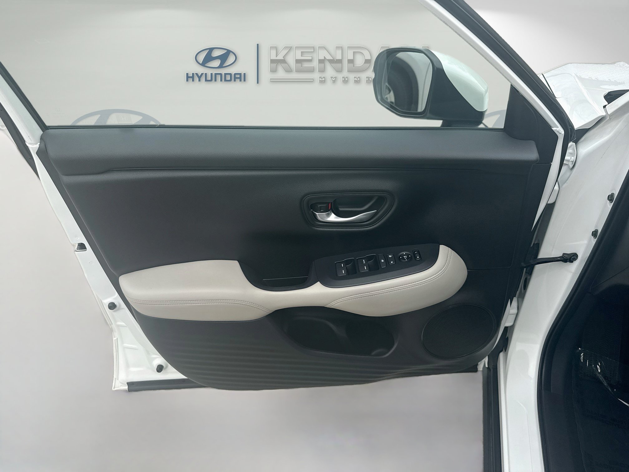 Used 2025 Honda HR-V LX image 17