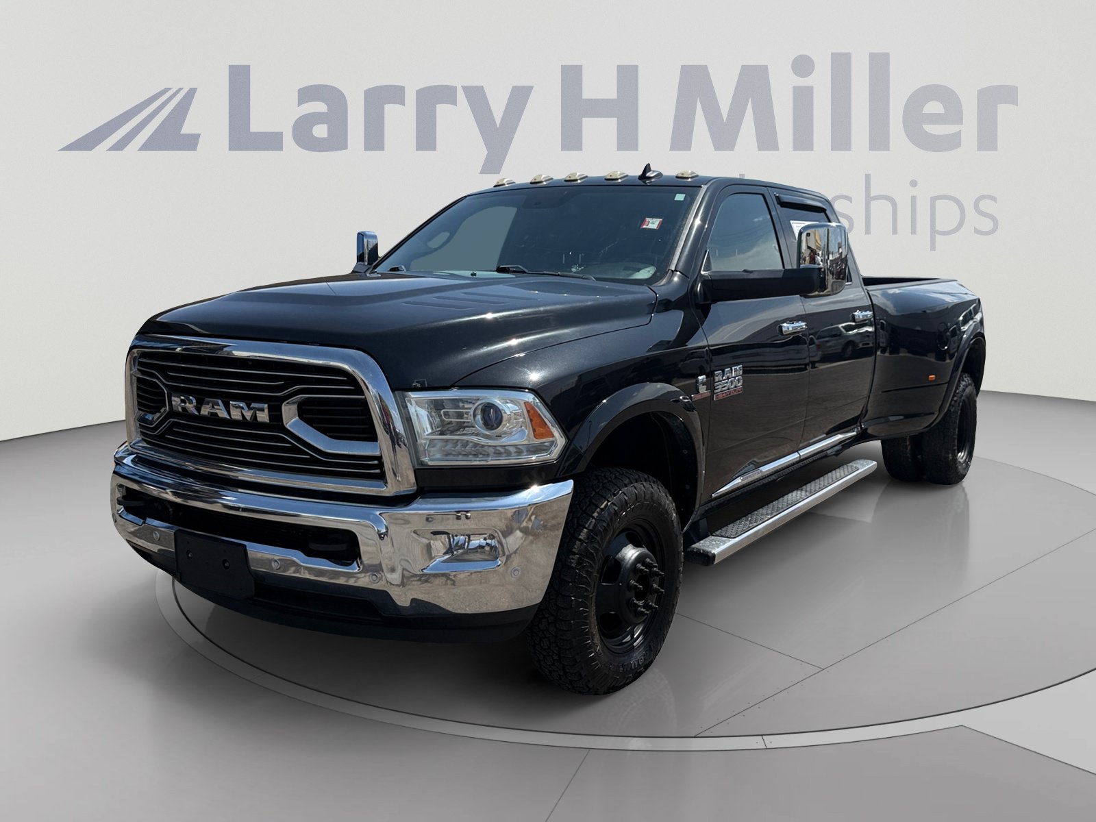 Used 2018 RAM 3500 Laramie Longhorn w/ Max Tow Package AWD/4WD image 1