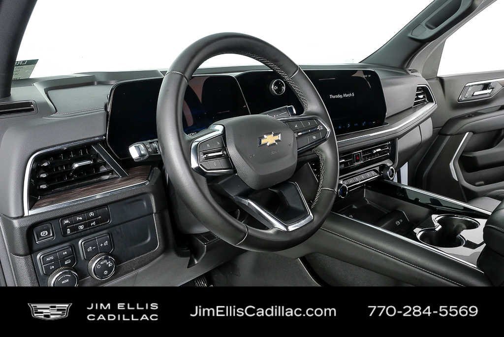 Used 2025 Chevrolet Tahoe LT RWD image 4