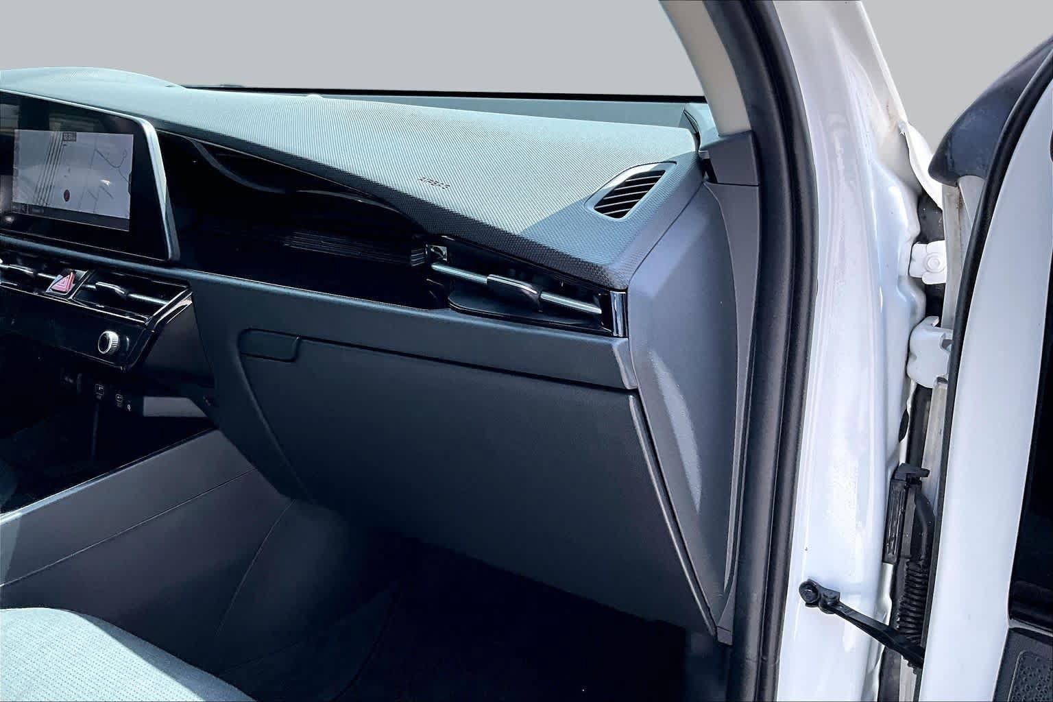 Certified 2023 Kia Niro Wave FWD image 16