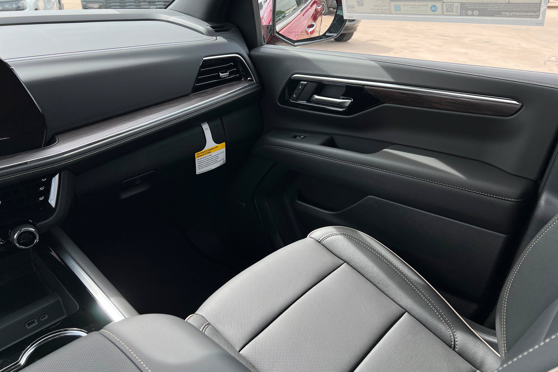 New 2026 Chevrolet Suburban Premier AWD/4WD image 11