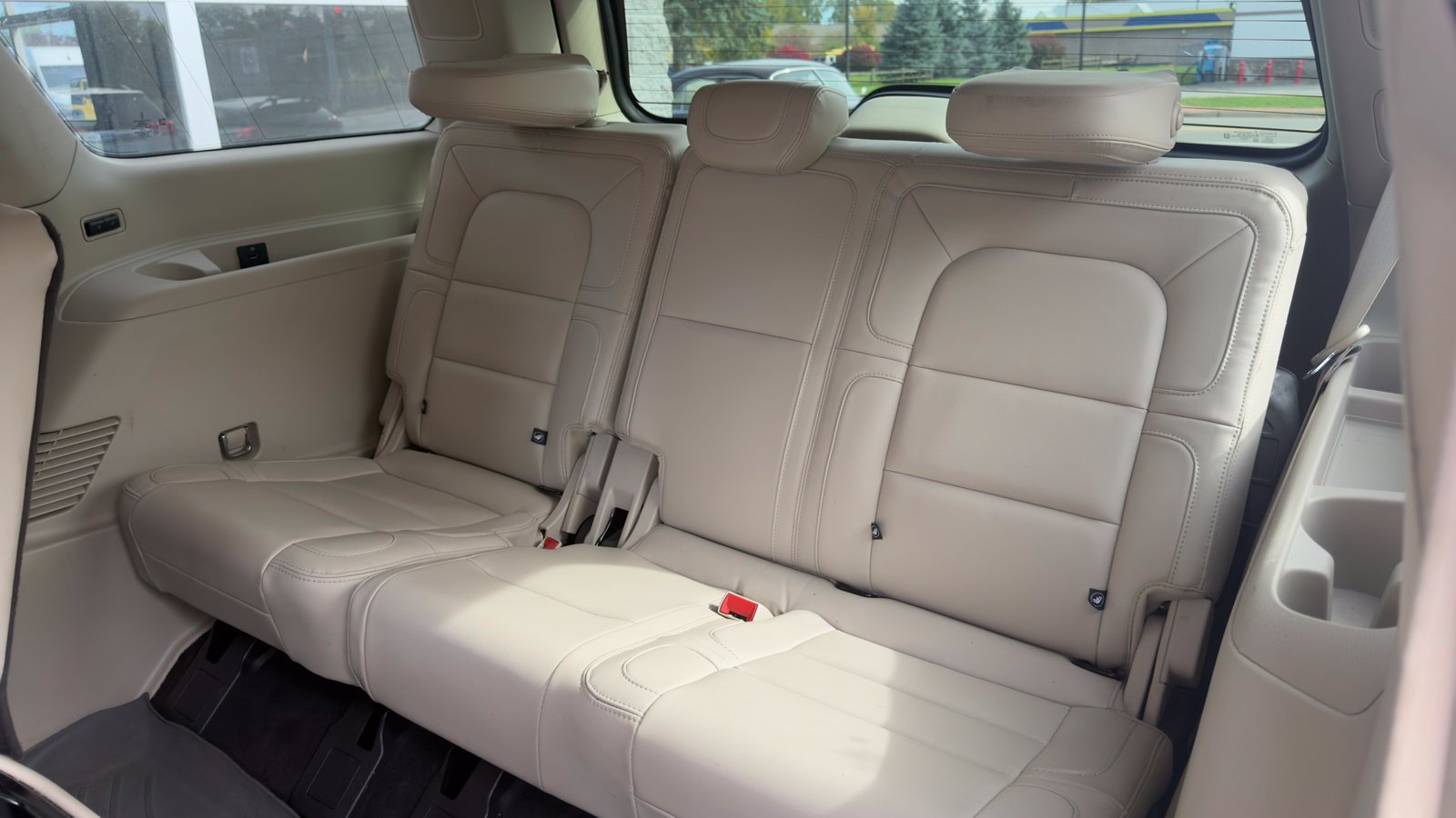 Used 2021 Lincoln Navigator Reserve w/ Luxury Package AWD/4WD image 15