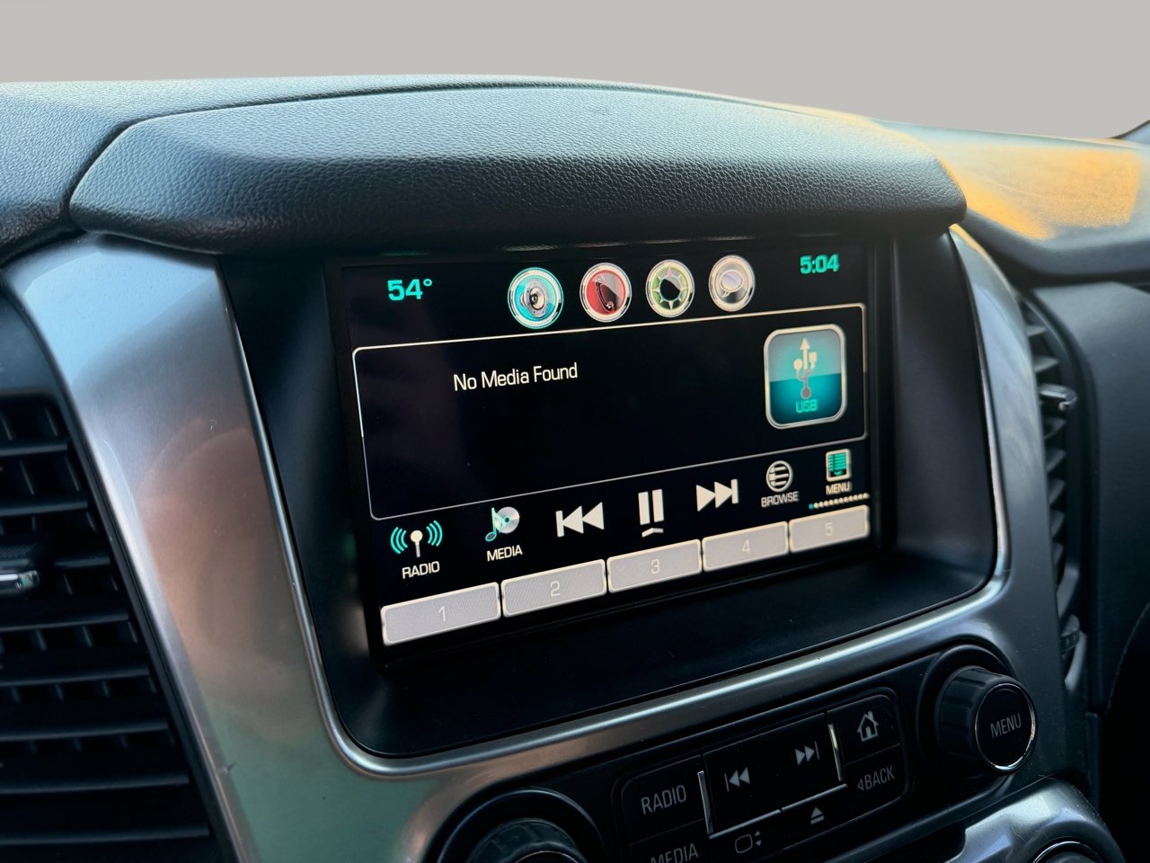 Used 2016 Chevrolet Suburban LT RWD image 21