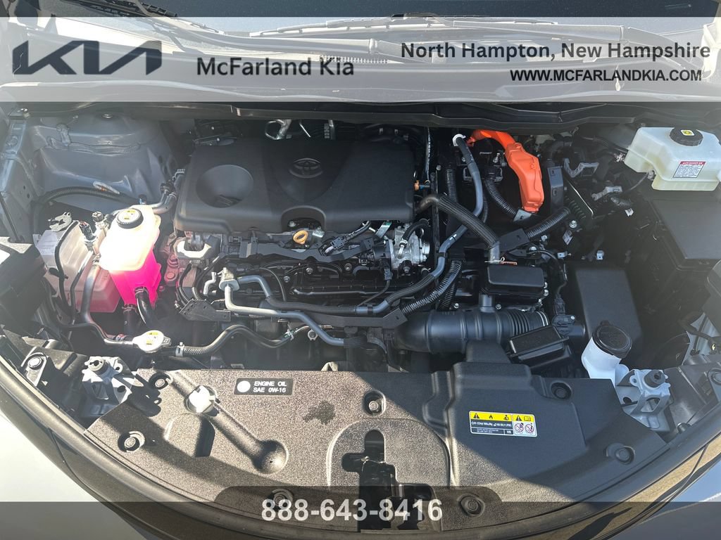 Used 2025 Toyota Sienna XLE Woodland Edition AWD/4WD image 32