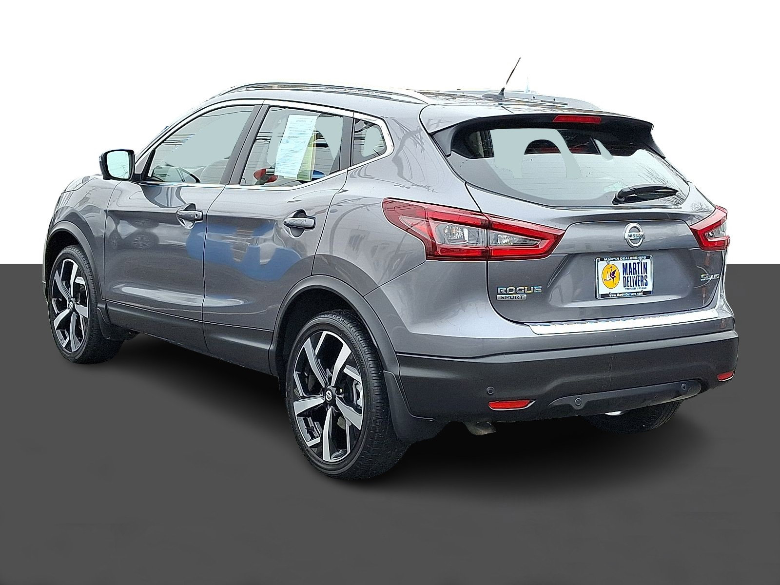 Used 2022 Nissan Rogue Sport SL w/ Premium Package image 4