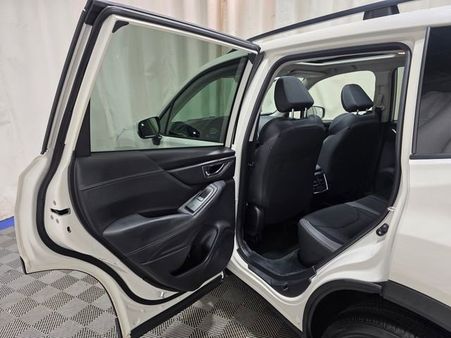 Used 2019 Subaru Forester Premium w/ All-Weather Package image 27