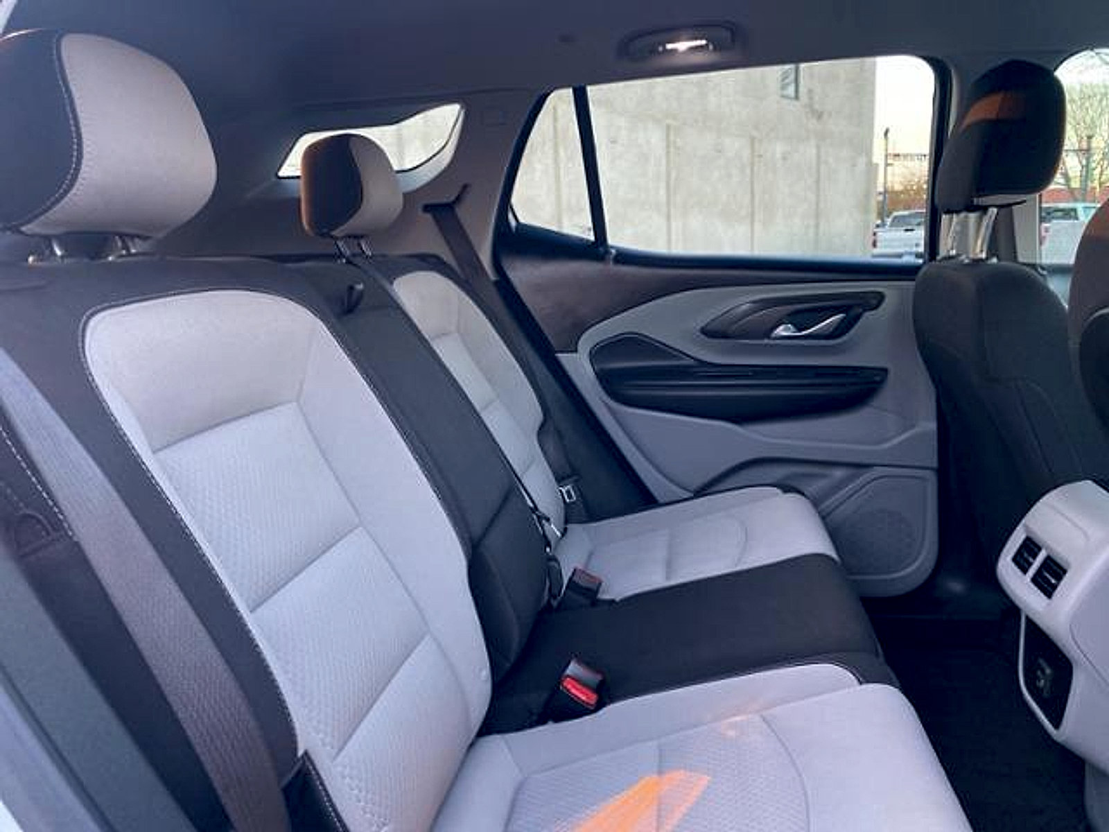 Used 2022 GMC Terrain SLE w/ Driver Convenience Package image 17