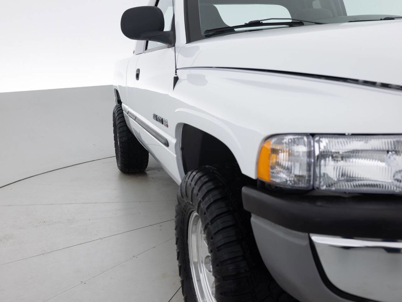 Used 2000 Dodge Ram 1500 Truck 2WD Quad Cab image 11