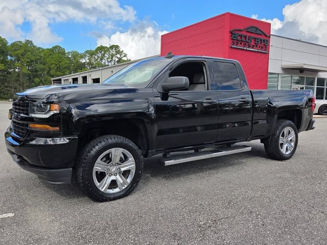 Used 2018 Chevrolet Silverado 1500 Custom w/ Custom Value Package AWD/4WD image 29