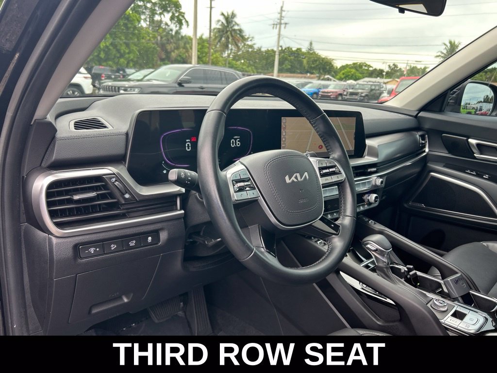 Used 2025 Kia Telluride S FWD image 12