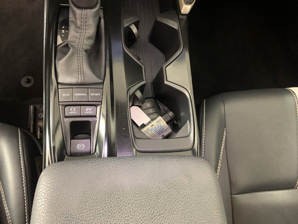 Used 2025 Toyota Camry SE image 26