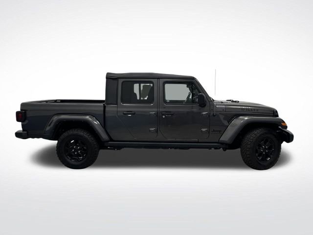 Used 2022 Jeep Gladiator Willys image 2