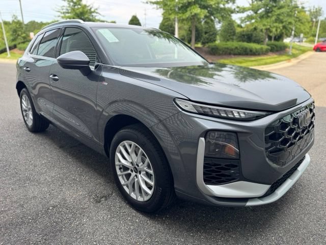New 2026 Audi Q3 quattro 2.0T AWD/4WD image 6