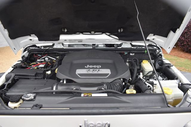 Used 2013 Jeep Wrangler Sahara AWD/4WD image 32