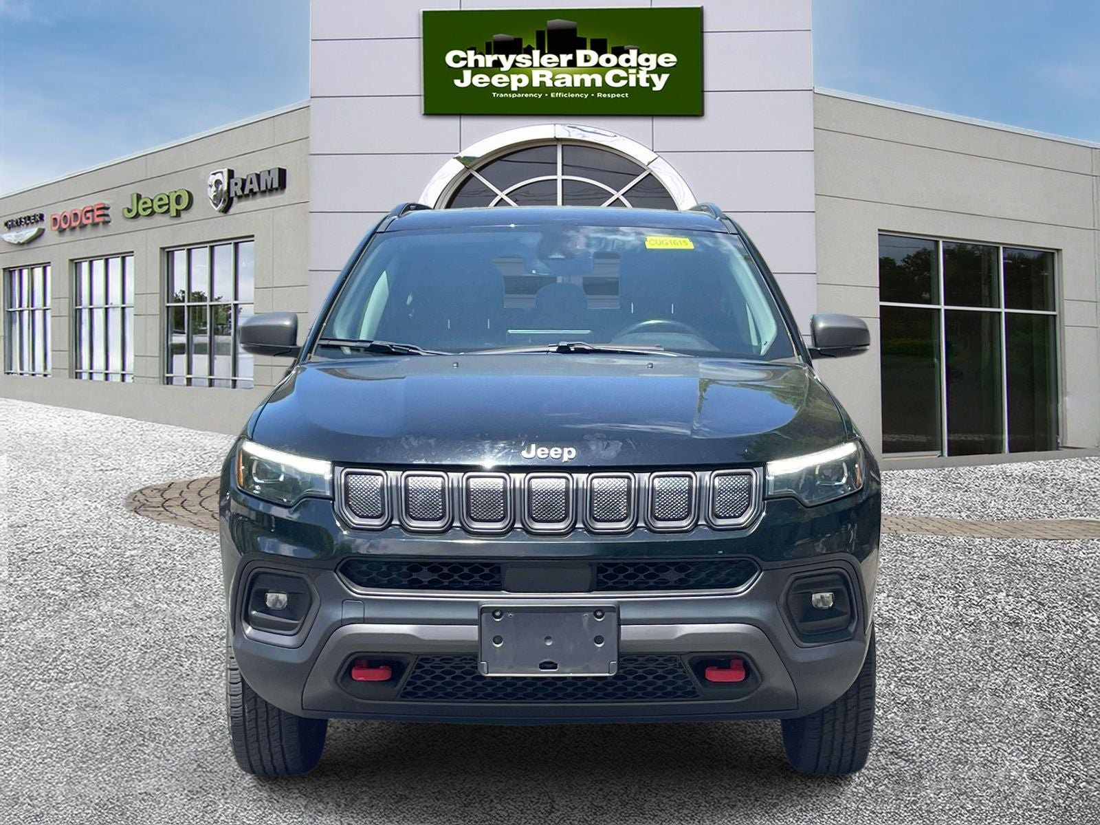 Used 2022 Jeep Compass Trailhawk w/ Trailhawk Elite Group AWD/4WD image 2