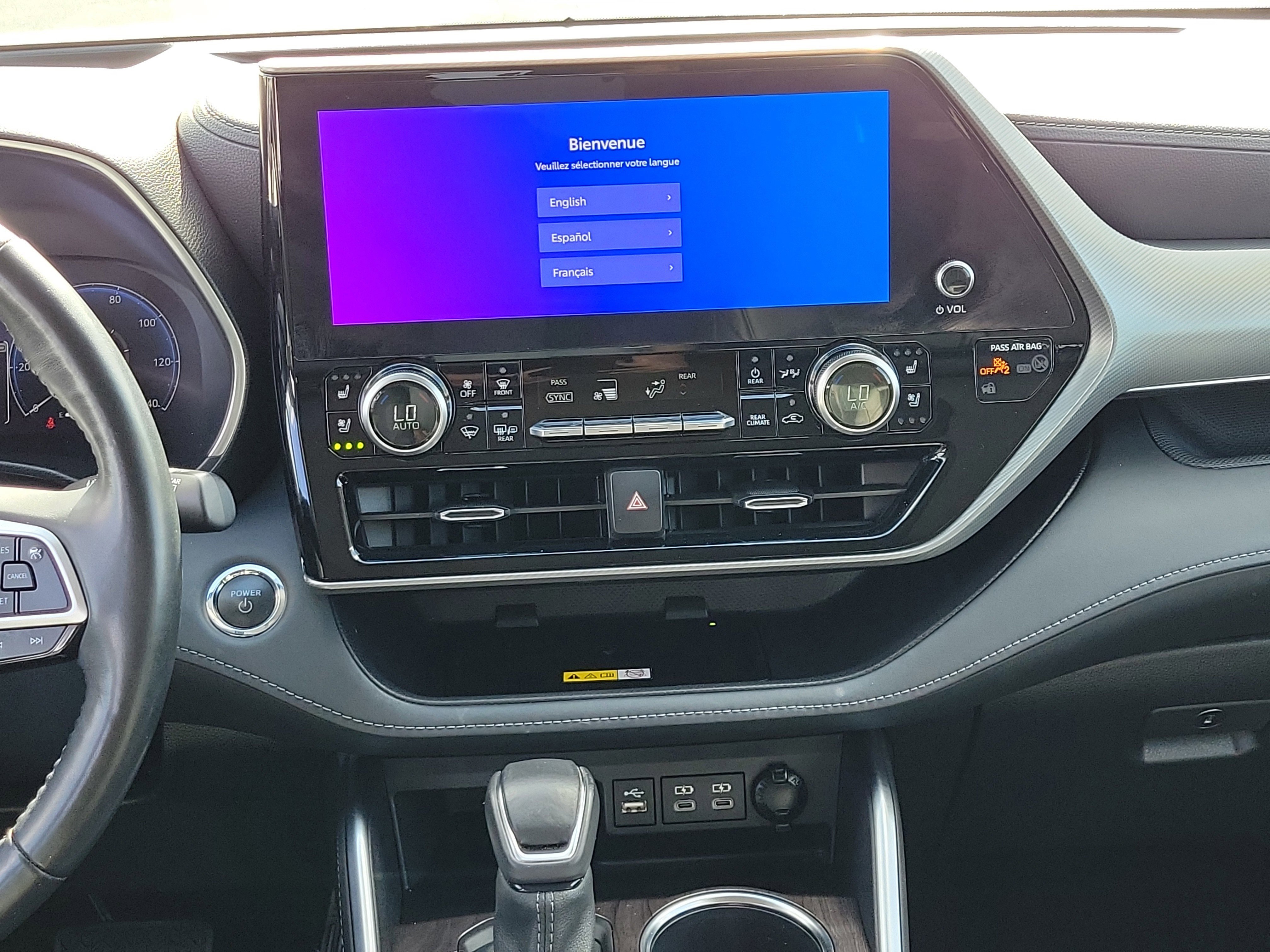 Used 2023 Toyota Highlander Platinum FWD image 19