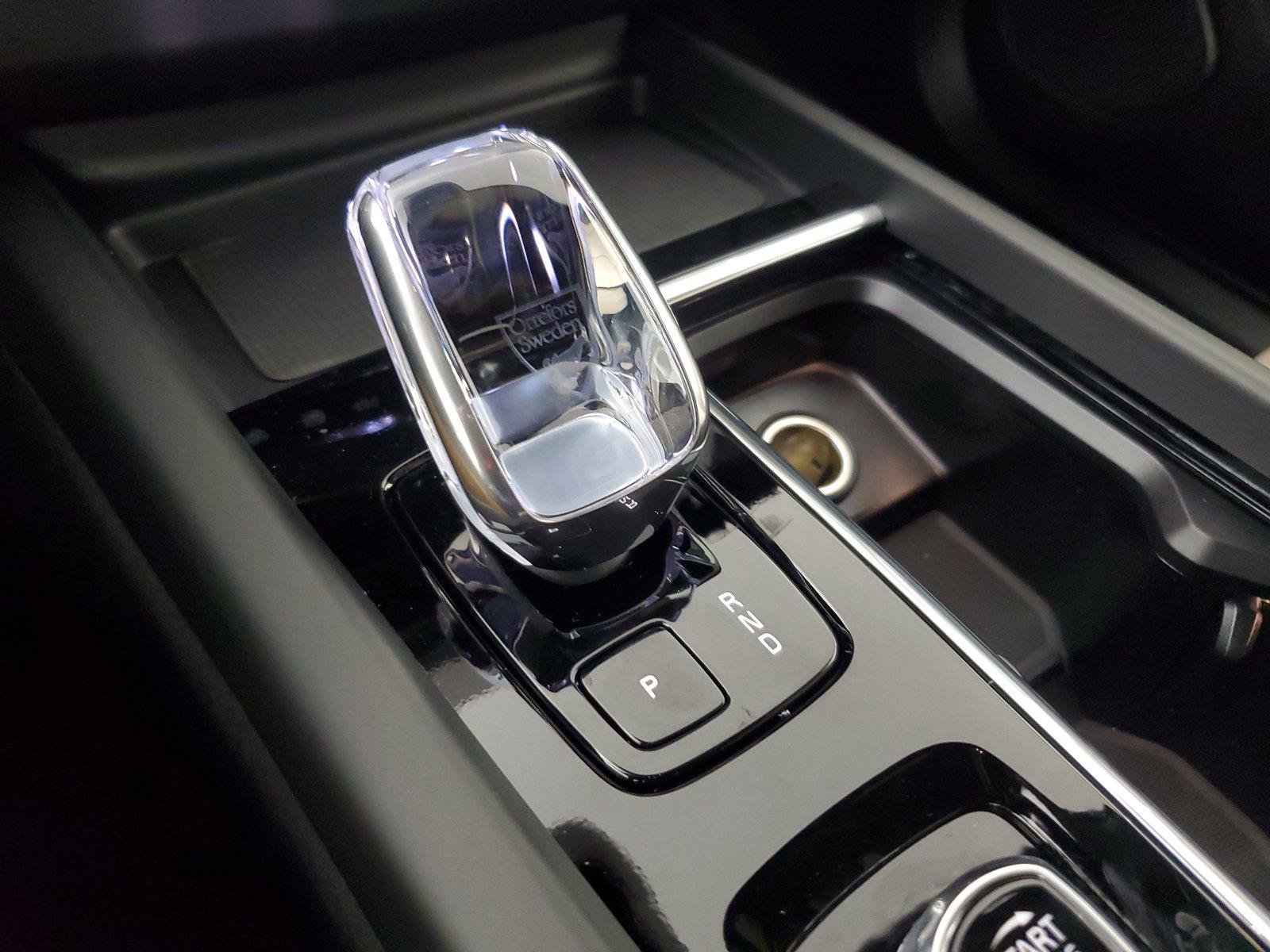 New 2027 Volvo XC60 B5 Core AWD/4WD image 32