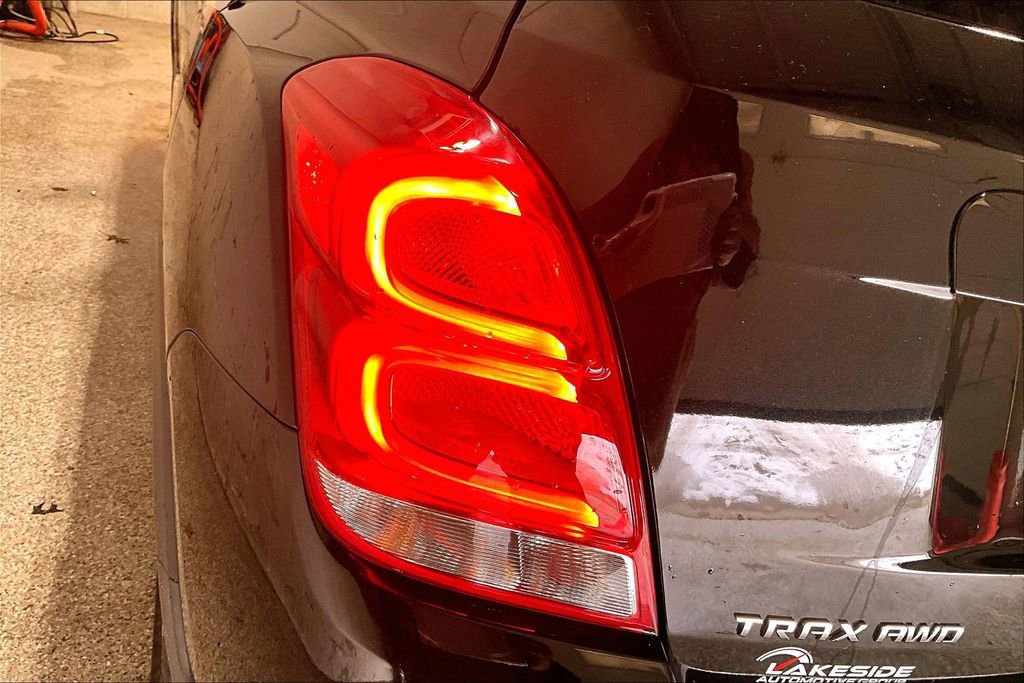 Used 2019 Chevrolet Trax LT w/ LT Convenience Package image 22