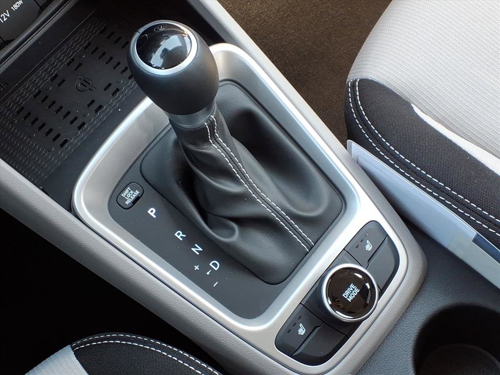 Used 2026 Hyundai Venue SEL image 26