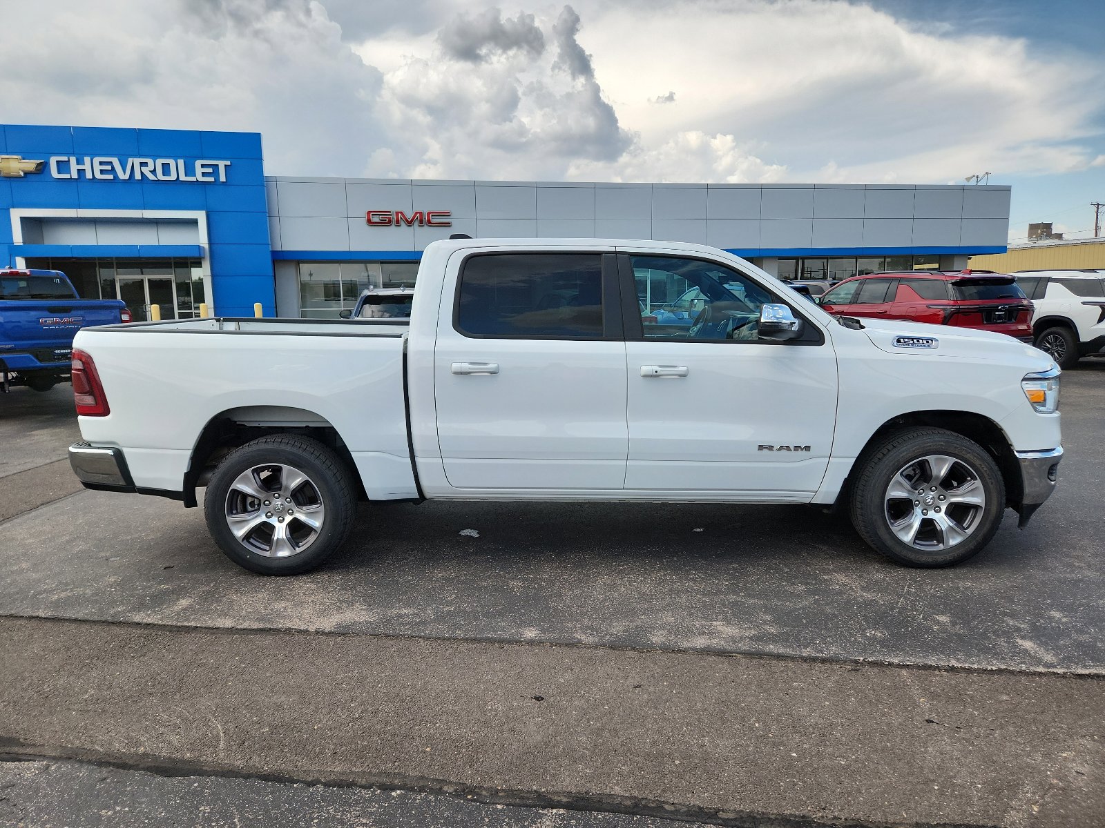 Used 2024 RAM 1500 Laramie RWD image 5