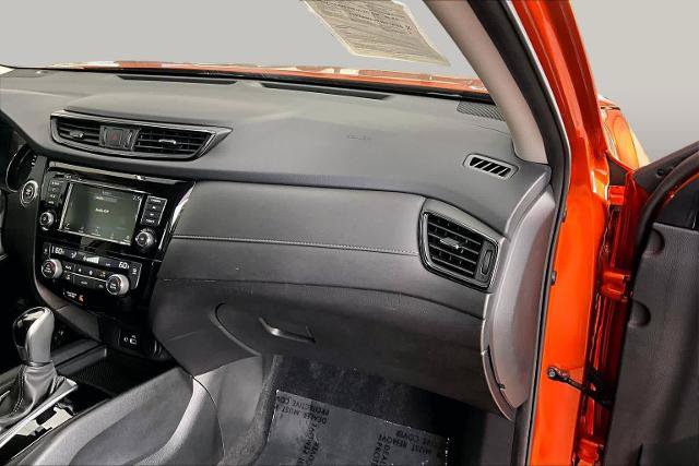 Certified 2020 Nissan Rogue SV FWD image 18