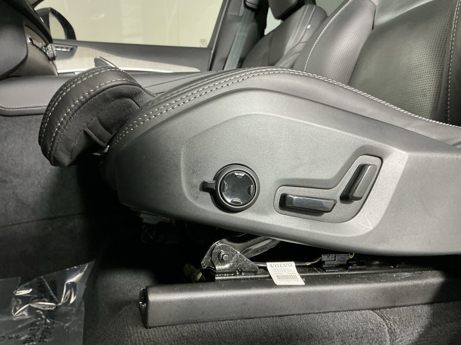 Used 2024 Volvo XC90 B6 Ultimate image 14