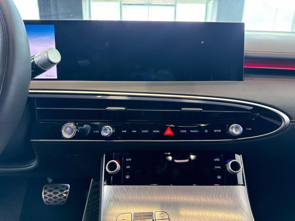 New 2026 Genesis GV70 2.5T Sport Prestige AWD/4WD image 32